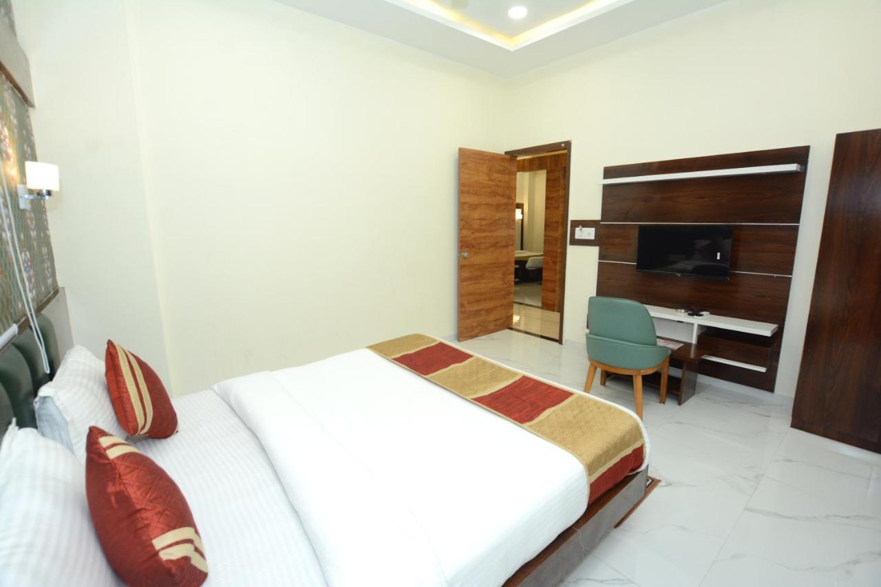 Hotel Villa Inn Ānand Zewnętrze zdjęcie