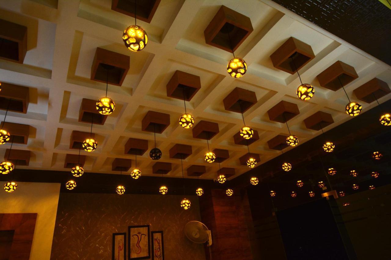 Hotel Villa Inn Ānand Zewnętrze zdjęcie